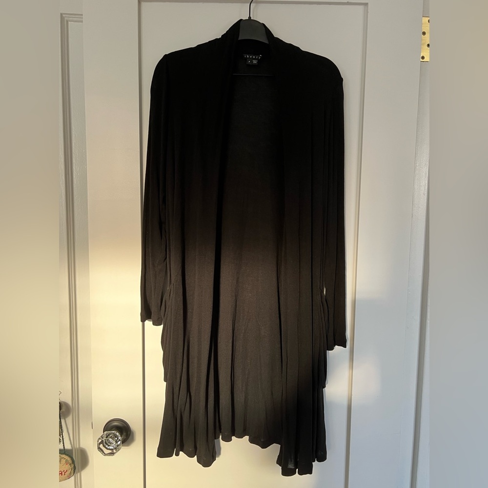 Theory long black sweater. Classic piece. Excellent condition.